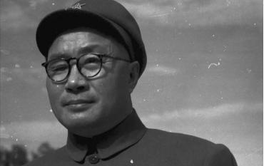 新中国成立后，毛主席想让刘伯承担任总参谋长，但是，刘伯承婉拒了，说：“总参谋长我