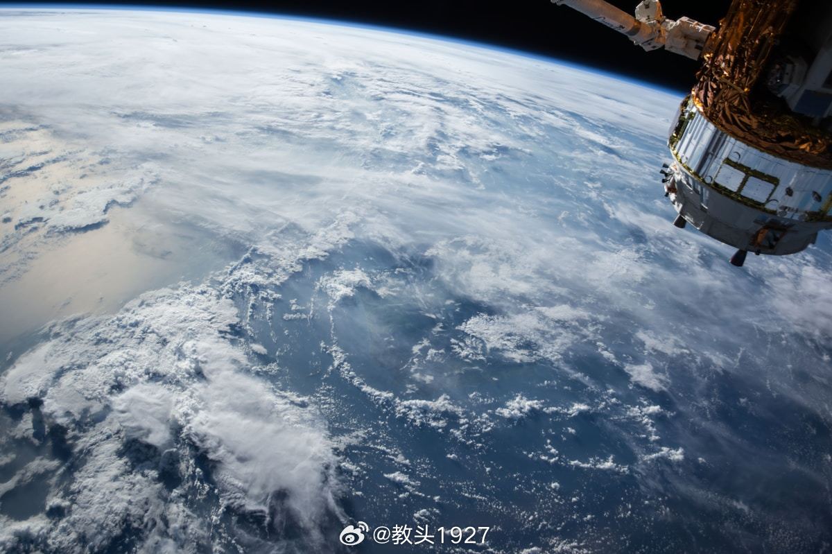 🚀SpaceX发射21颗卫星重启美军低轨军事数据网络部署🛰️7月16日，Sp