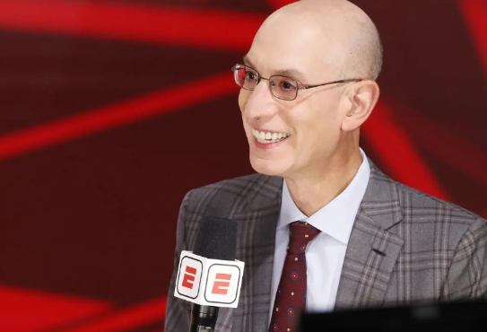 NBA总裁不装了！萧华给媒体正式摊牌，谁说要狠狠罚款，让快船彻底没戏？鲍尔默放宽