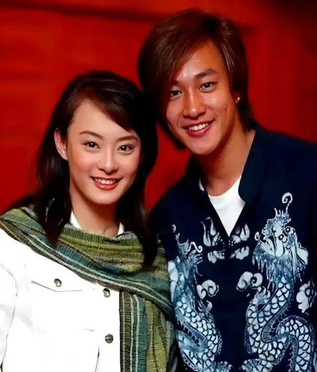 主持人问何润东：“你和孙俪拍亲密戏怎么处理？听说你会很有罪恶感。”何润东回答起来