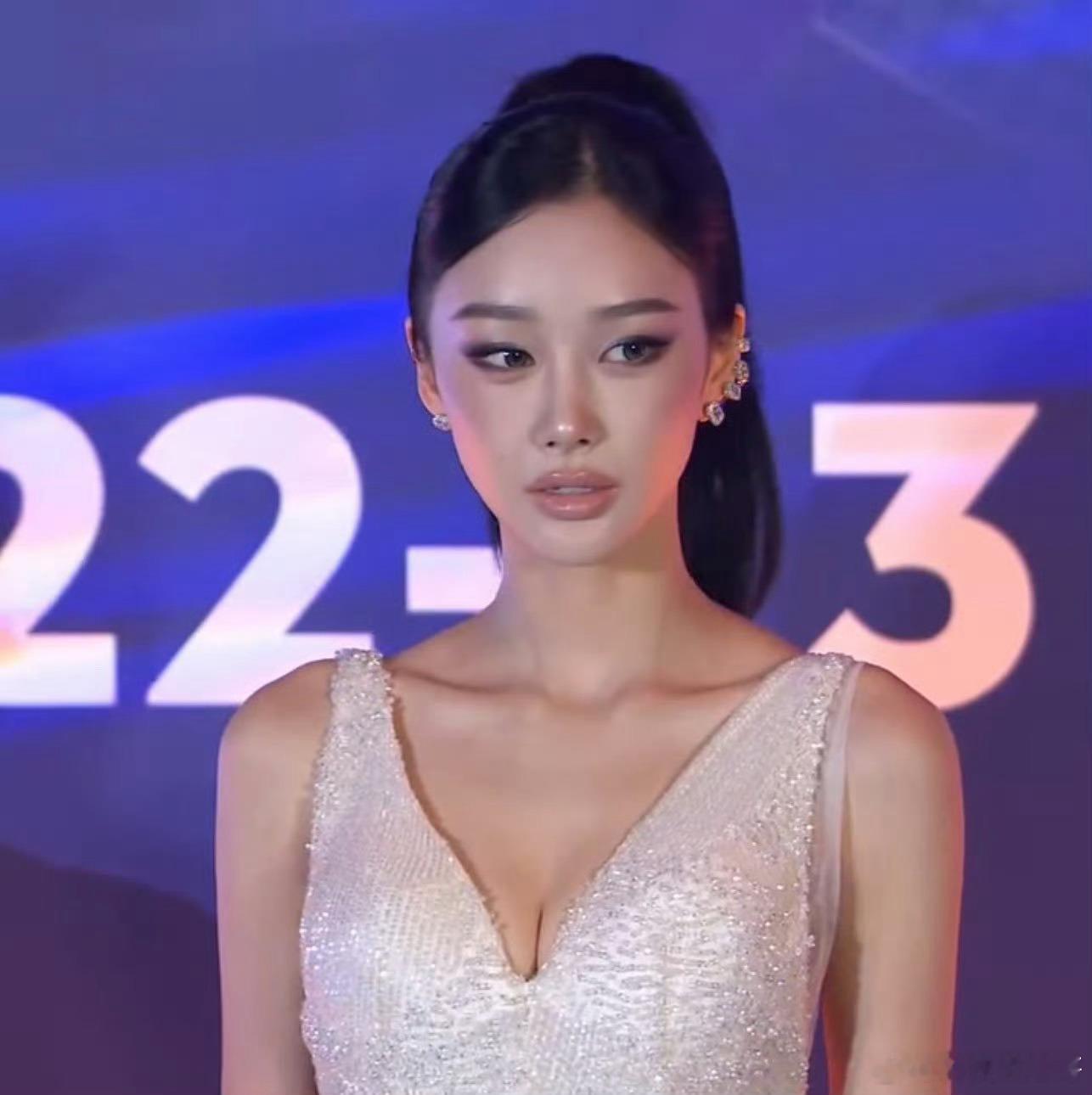 aespaTIMA红毯aespa是SM旗下第四代（含准五代）女团里的顶级一