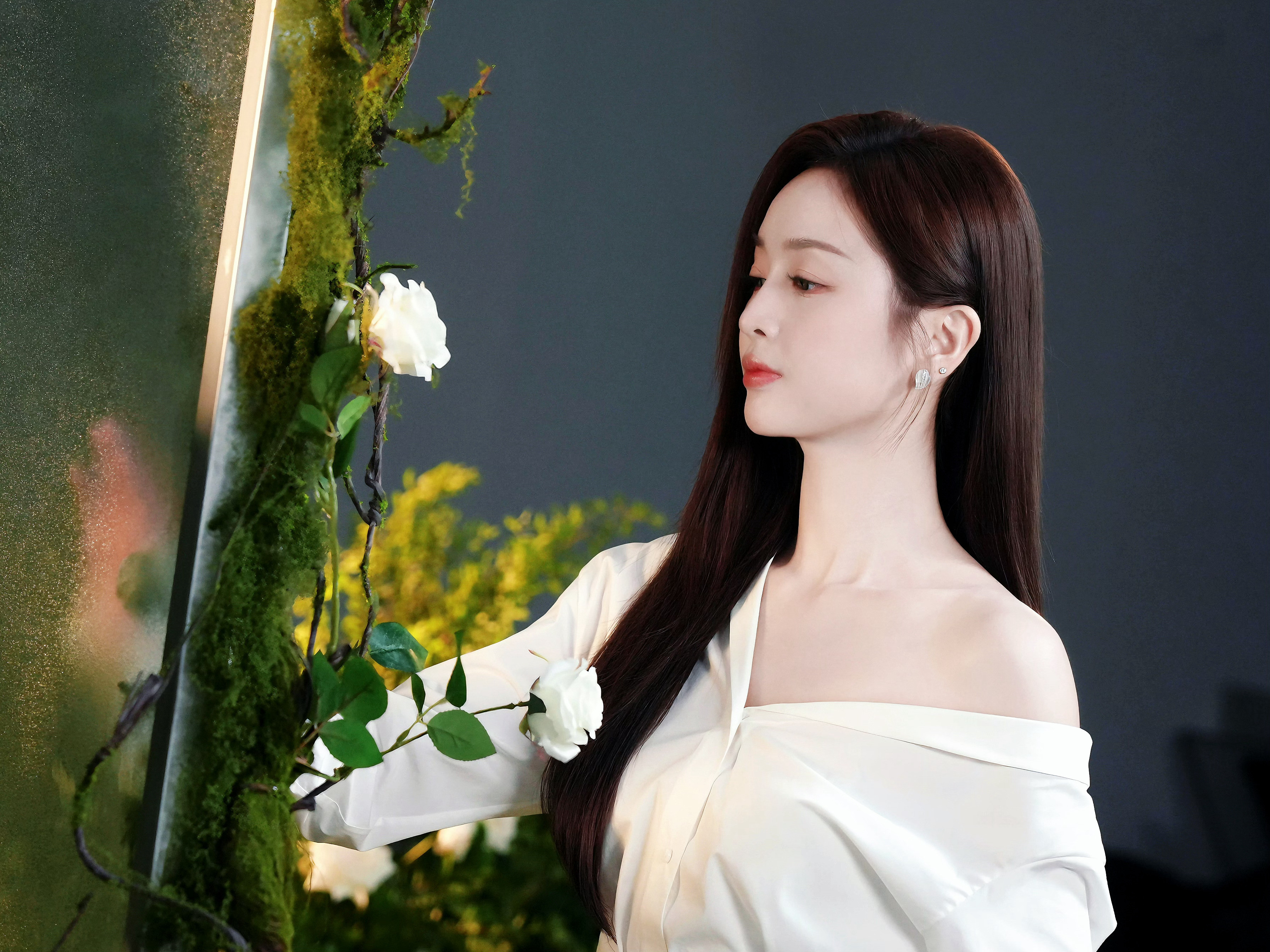 吴宣仪雾茫茫wxy吴宣仪这套衣服造型好漂亮的耶​​​