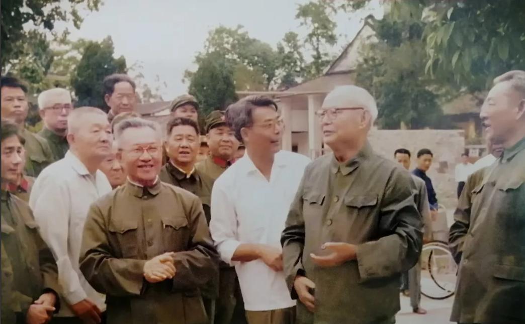 1980年，83岁叶剑英回梅县老家，叶剑英：我没有辜负乡亲们的期望“1980年