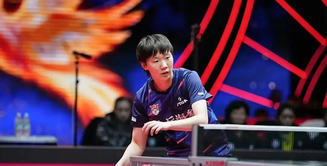 王艺迪的反手根本没用上。王曼昱赢得很轻松，因为她找到了王艺迪一个“不会动”