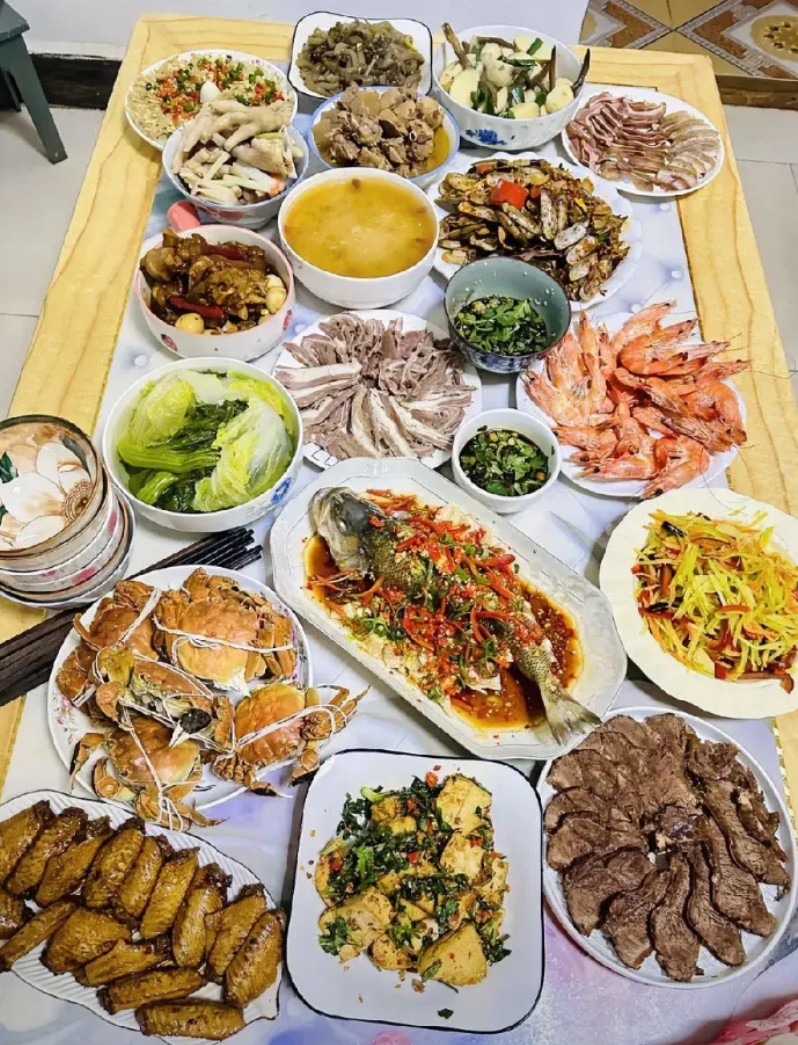 你第一筷子会夹哪个菜