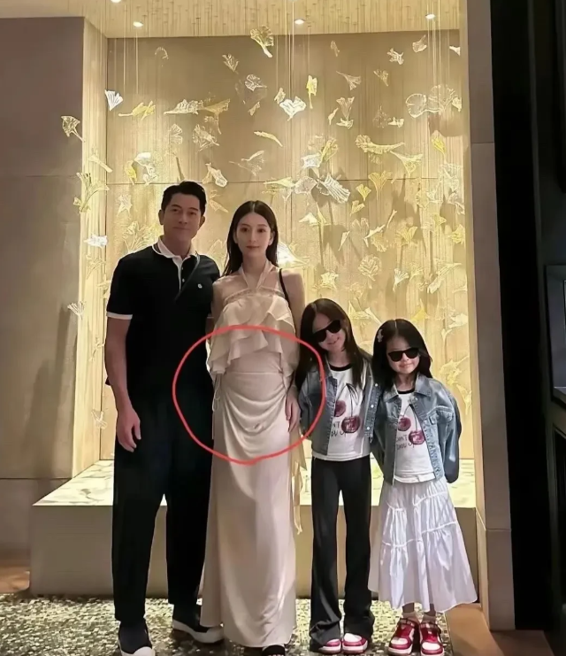 难怪郭富城非要把她娶回家，怀孕期间都那么漂亮！