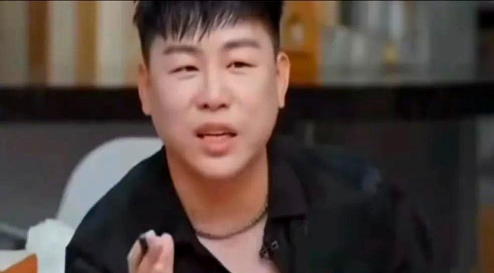 当年为了亲妈甩了谈婚论嫁的章龄之，胡彦斌悔到不敢送她结婚祝福！那会他把姑娘的