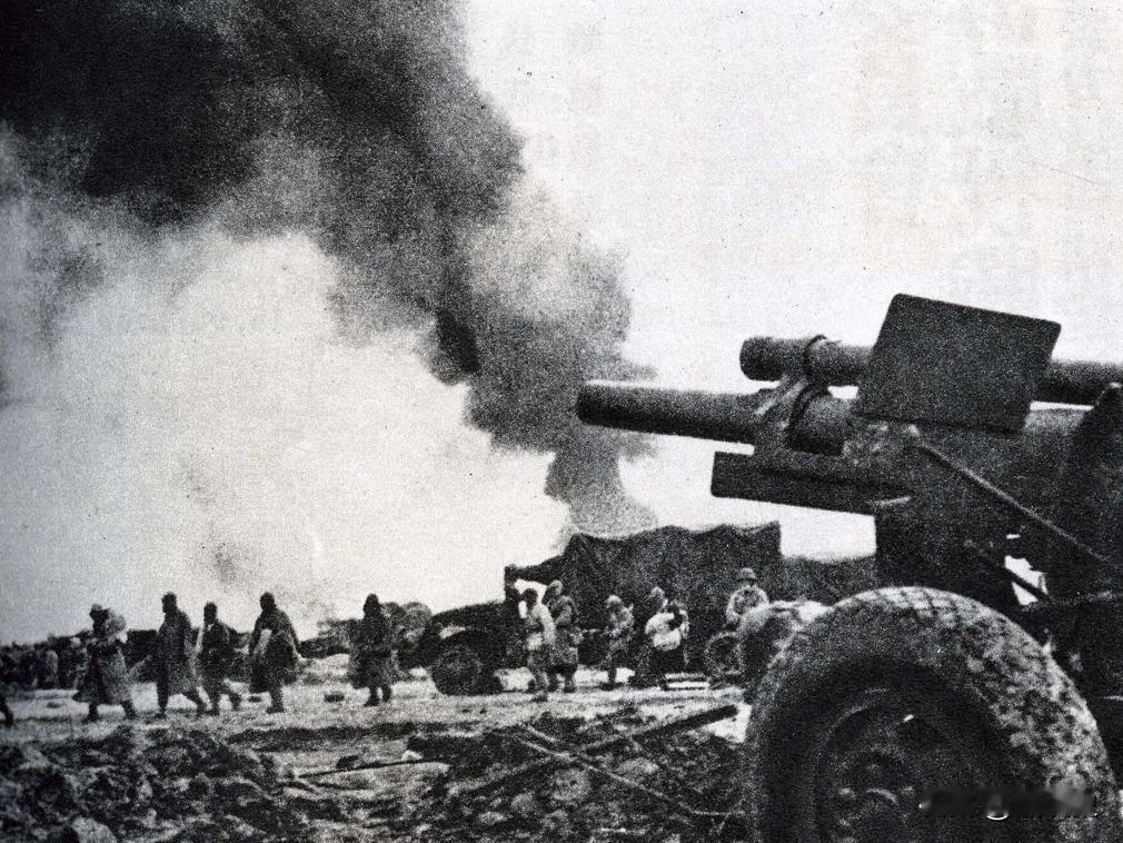 1949年1月9日，邱清泉让12军副军长于一凡乘飞机去南京反省，等于变相解除