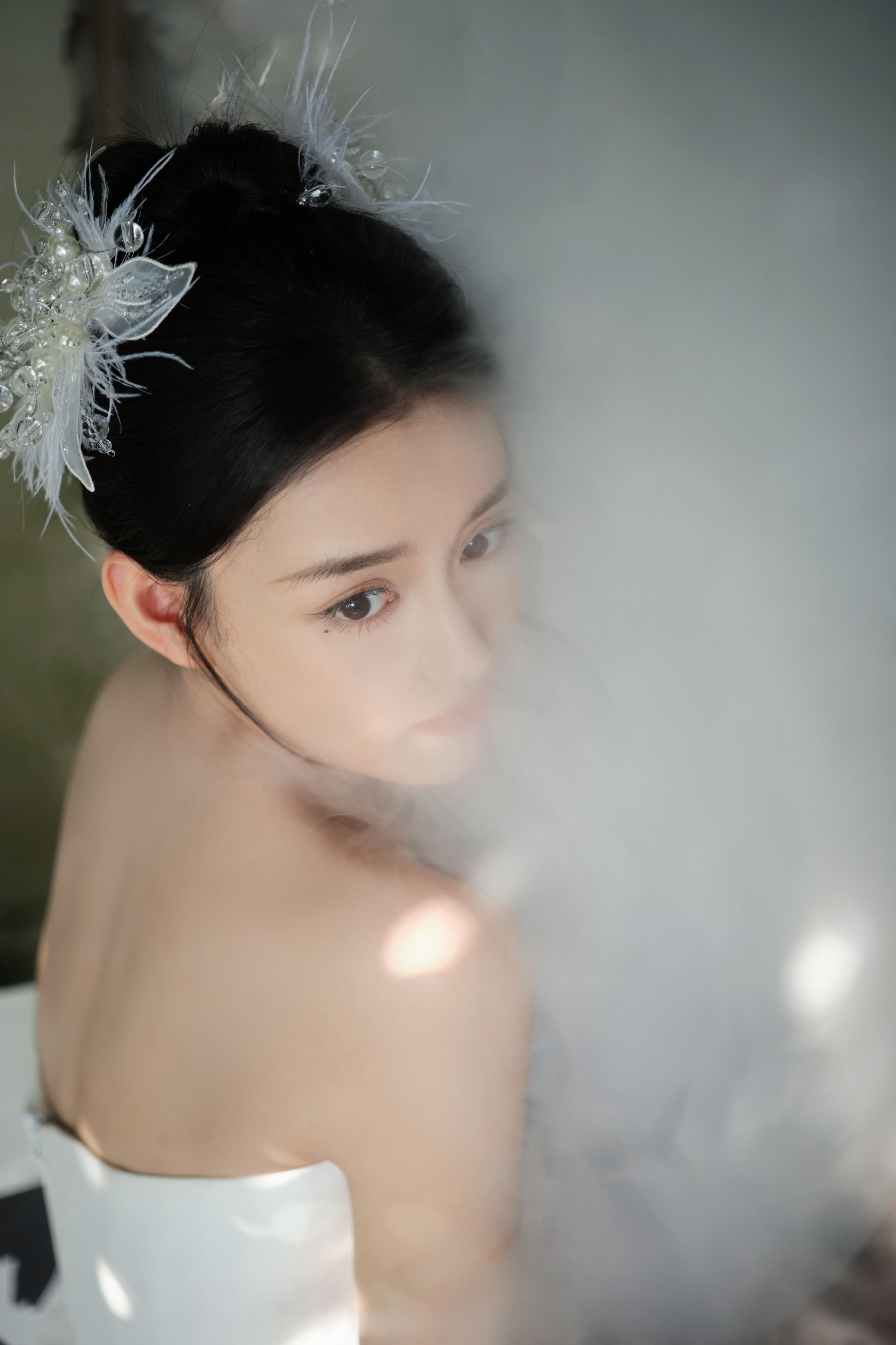 蒋依依婚纱少女​​​