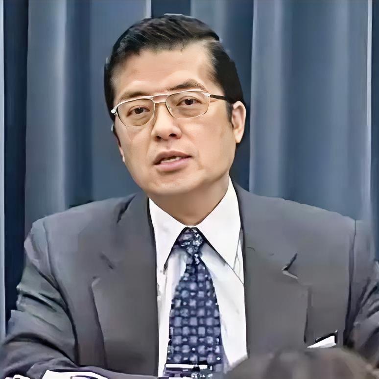 即将随团访问大陆的国民党副主席张荣恭对两岸关系的这番表述，算是比较清醒的了，全程