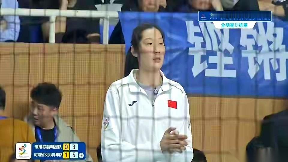 朱婷对李盈莹。就这六个字，懂的人，已经开始手心出汗了。不懂的，我给你翻译翻译