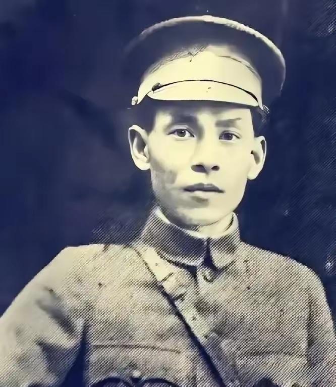 1921年，杜月笙带着30000大洋来找卢小嘉，求他放了黄金荣，但卢小嘉却说道：