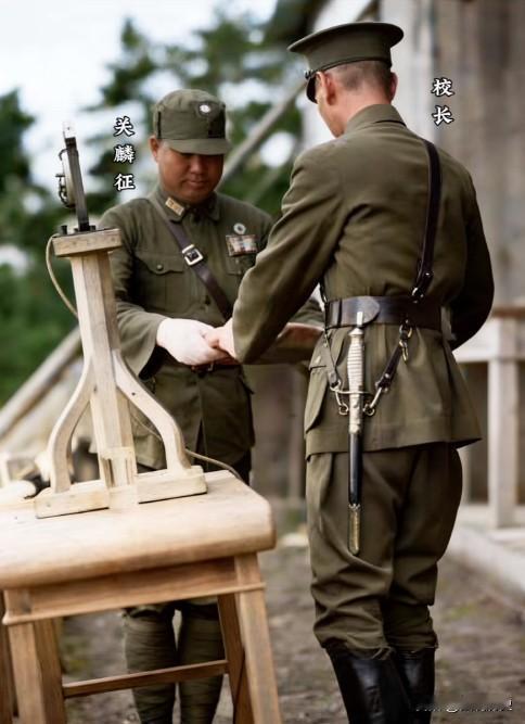 这张合影拍摄于1933年8月4日！在1933年7月18日，庐山训练团第一批学