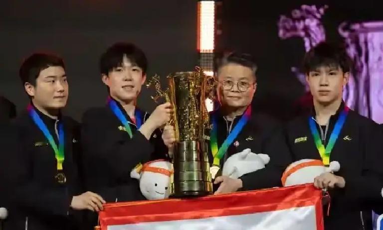 3个月3冠后，他直接躺平王楚钦把全运会男团、乒超总决赛、全锦赛混双全收进口