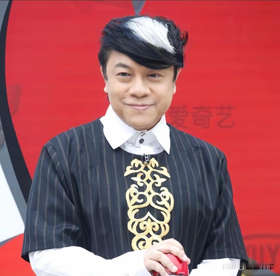 说白了，蔡康永本质上已经看不上内地市场了。很多网友总爱拿庞大的国内市场当作筹码，