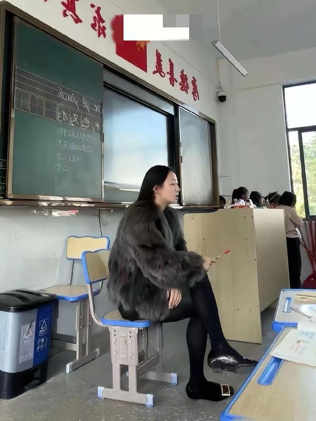 学校有这样的语文老师，应该没有孩子会逃课了吧？