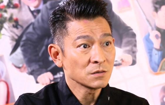 当年刘德华告四川一家刘德华板鸭店侵权没想到，老板直接怒斥：“又不是你一个人叫刘