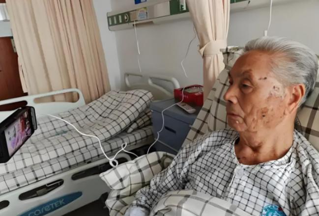 “这就是重男轻女的下场！”吉林敦化，女子的父亲去世后，她收到大哥发来的一段视频遗