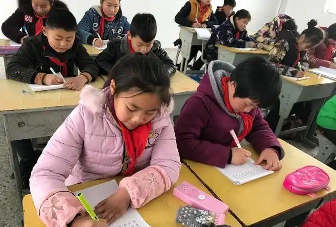 孩子是不是读书的料，看这五点就知道了！第一个肯定是看成绩，成绩很差的，基本就不