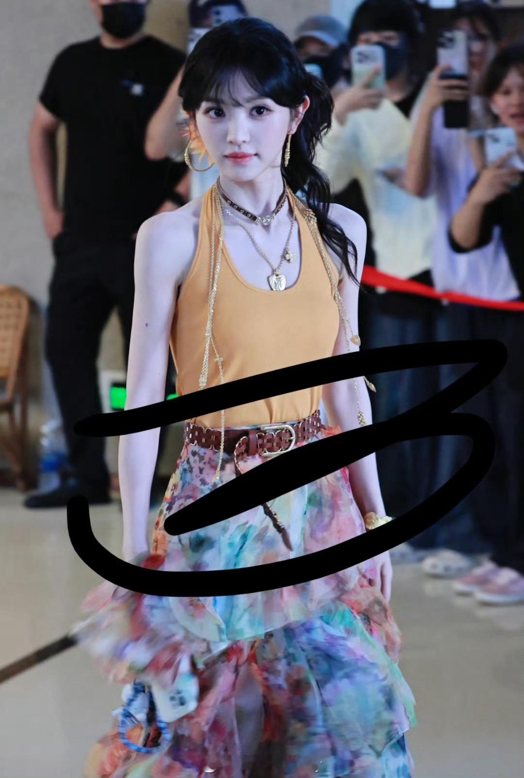 哇噻！田曦薇综艺第二套造型，好美丽
