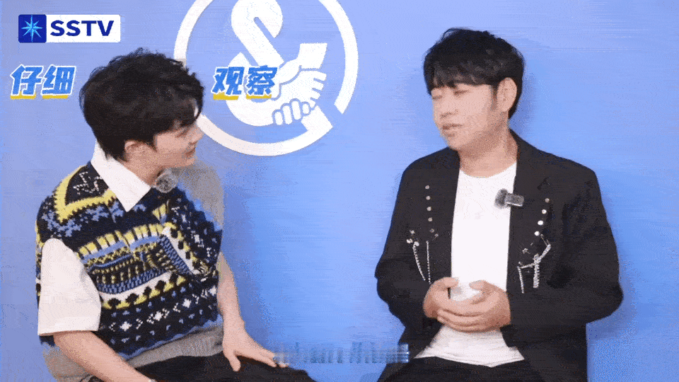 周深遭遇职业生涯“滑铁卢”！自制节目中被音乐人潘成的“淡人”气场震慑，罕见陷入三