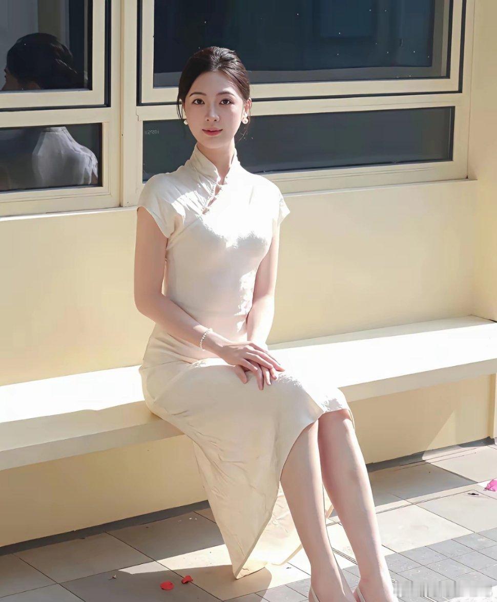 旗袍在身，优雅端庄且美丽