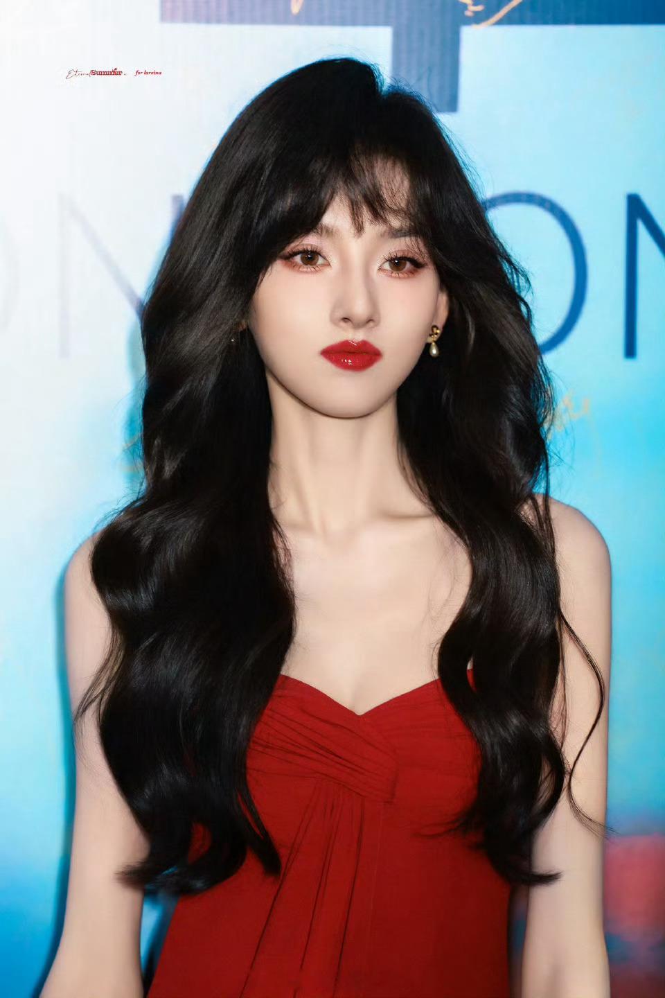 宋祖儿的精修VS生图，怎么这么瘦啊姐