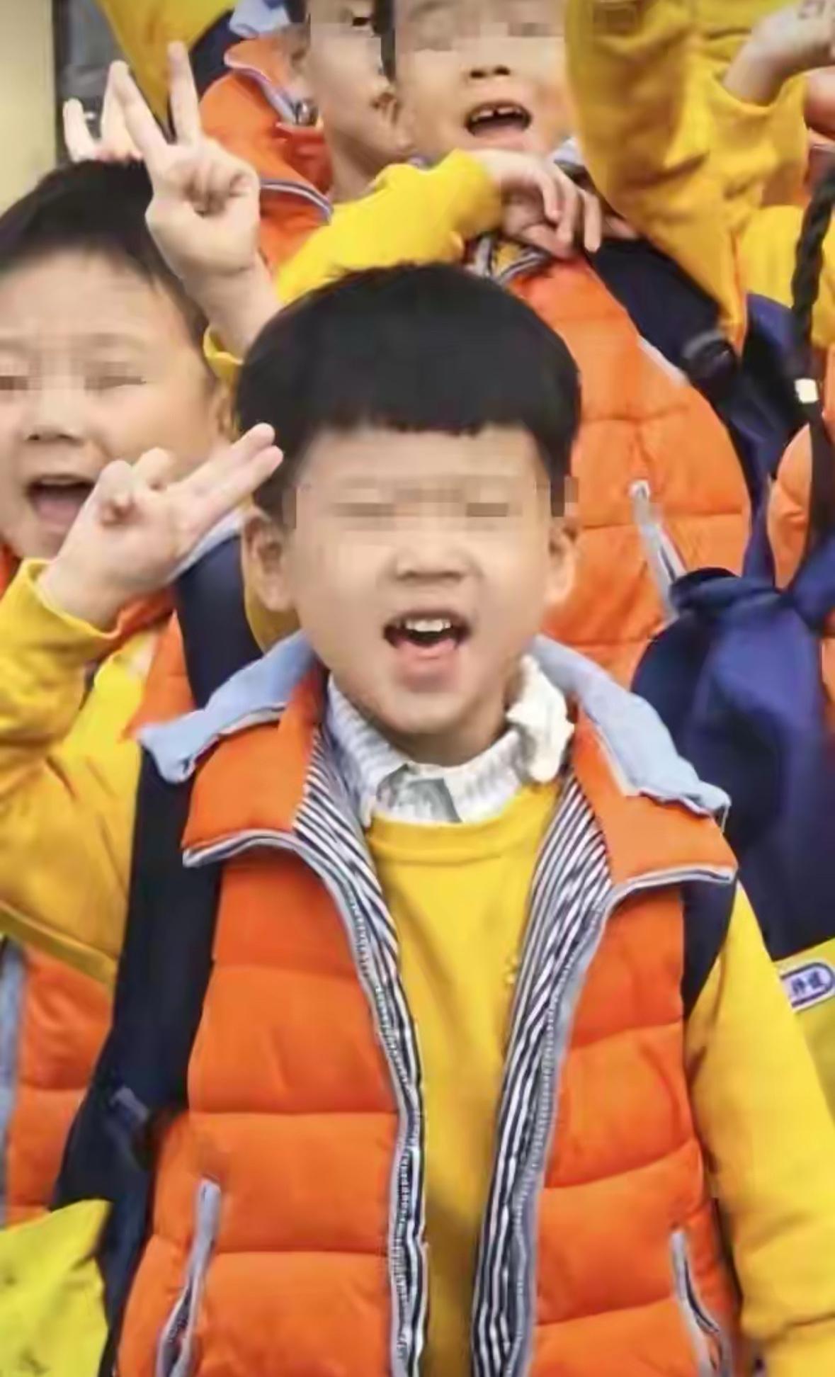 “儿子没了，仅仅5天，就因为这5天，就因为让那个他们照顾了5天！”这是河南一