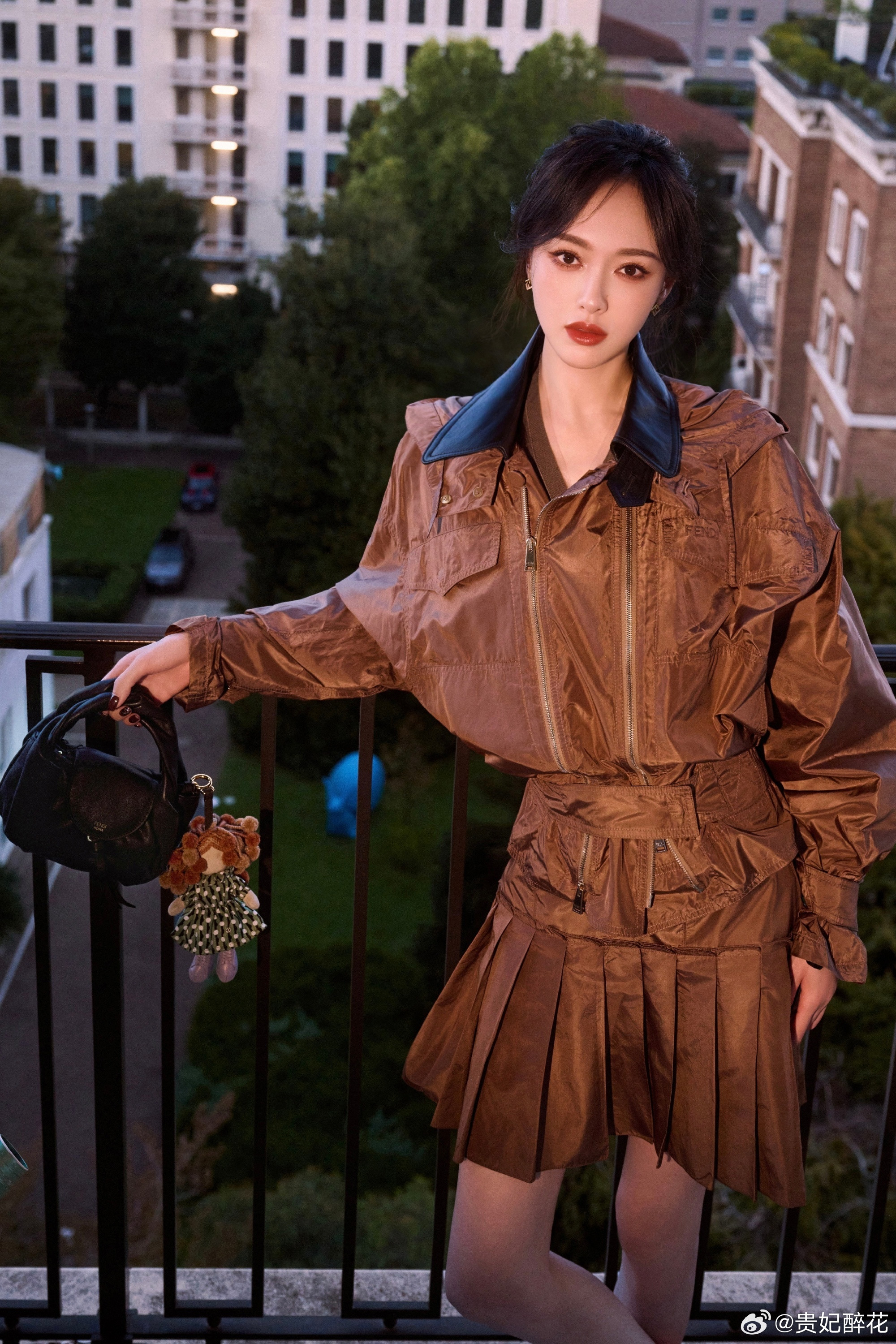 唐嫣×米兰时装周哇唔，美糖的一组全新造型！我们品牌代言人以一身Fendi