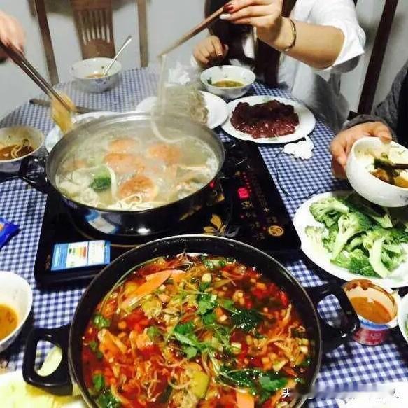 我说穷，你们可能都不相信。昨天孩子突然说想吃火锅了，我说就在家里吃，干净卫生