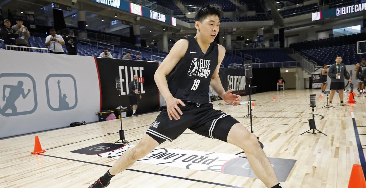 崔永熙看人真准！随着曾凡博加入NBA篮网队后，中国男篮目前有4名球员准备加入
