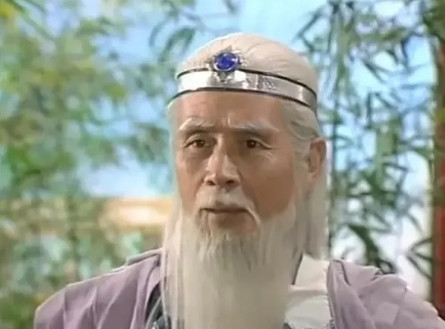 1989年，《封神榜》剧组邀请63岁的蓝天野出演姜子牙，他欣然接受，可是到了剧组