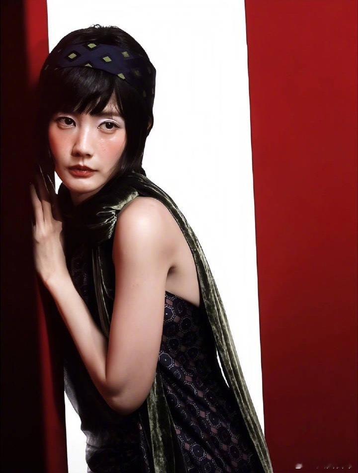 李一桐工作室发的图，真草台班子​​​