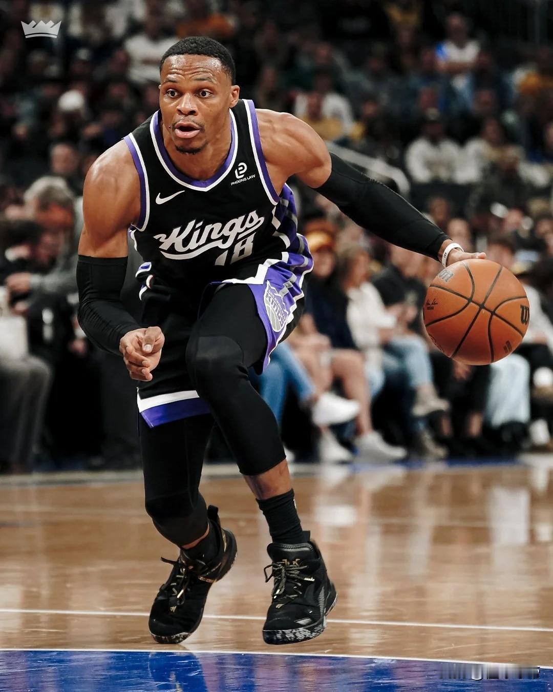 今天威少不激情了，全场10投2中仅得7分!中今天国王与开拓者的比赛中，威少今