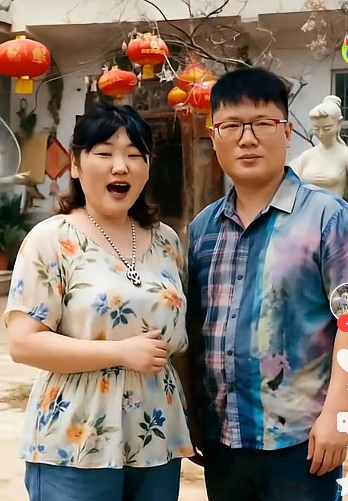 大衣哥的眼光真好大衣哥的女儿朱雪梅自从去年结婚以后，发生了翻天覆地的变化，不仅
