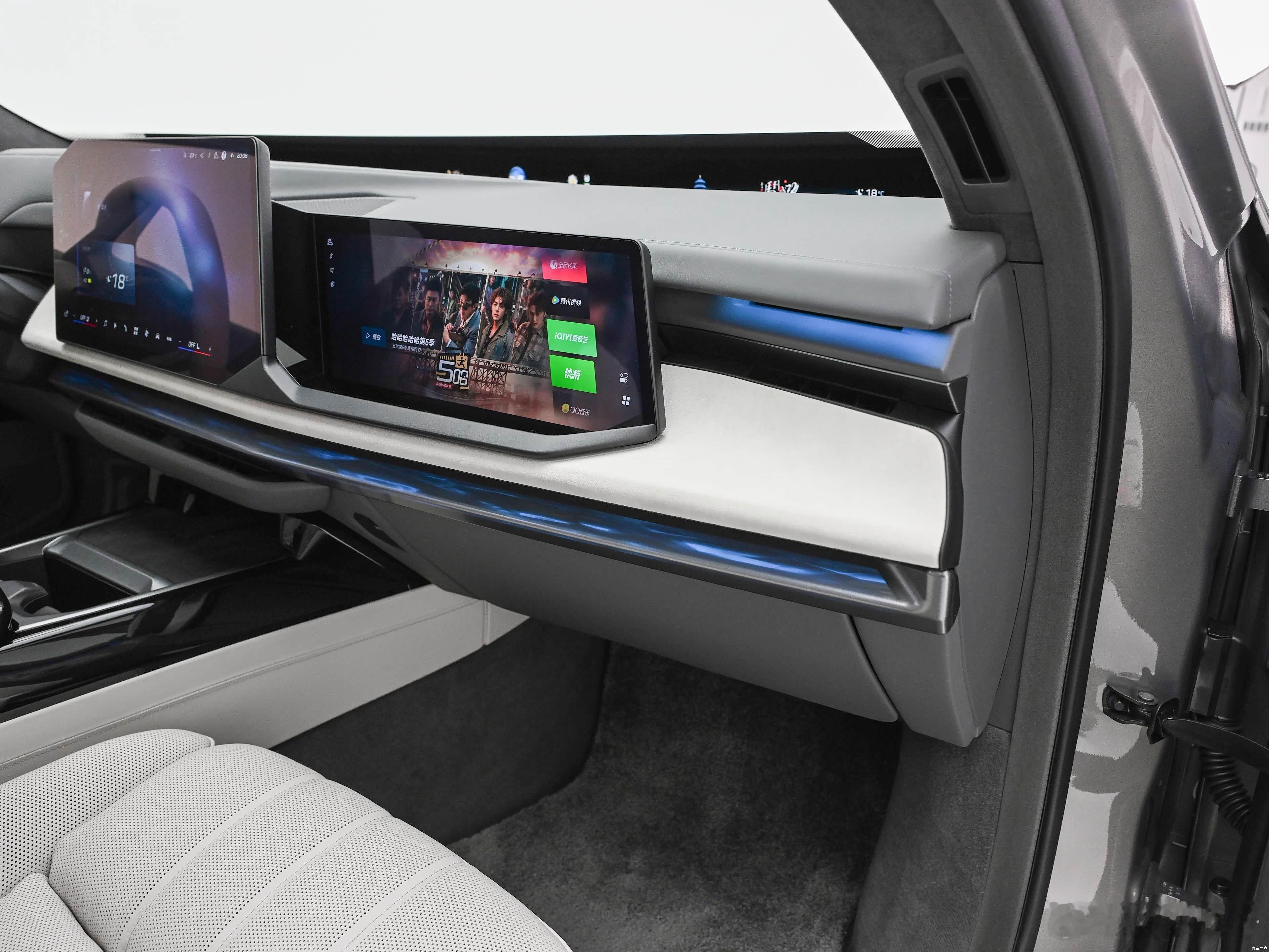 你敢相信这是宝马7系的内饰？新时代的宝马新世代宝马