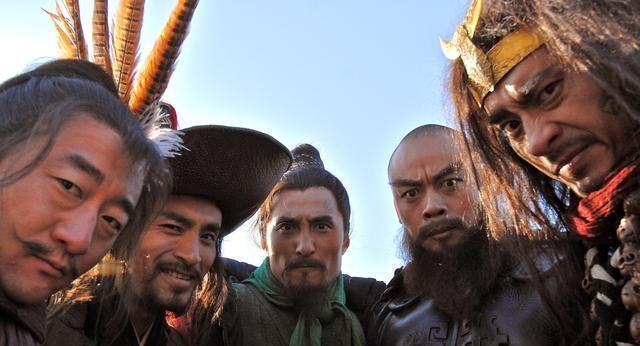 别再吵武松能不能干过呼延灼了。央视那实验室早把底儿掀了。压根不是一路人啊！