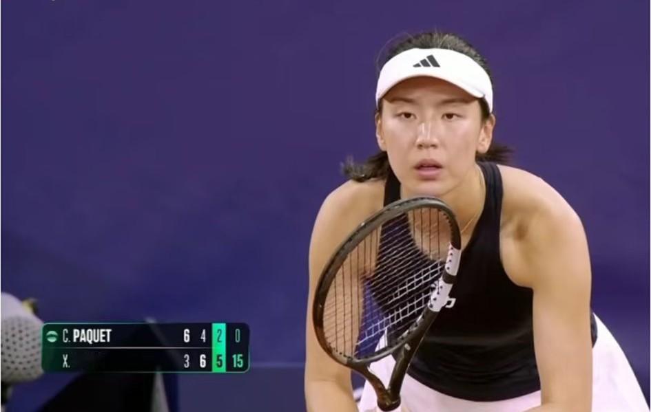 王欣瑜又又又逆转晋级了，加上资格赛的两场逆转，这已经是她在里昂站的第三次逆转了，