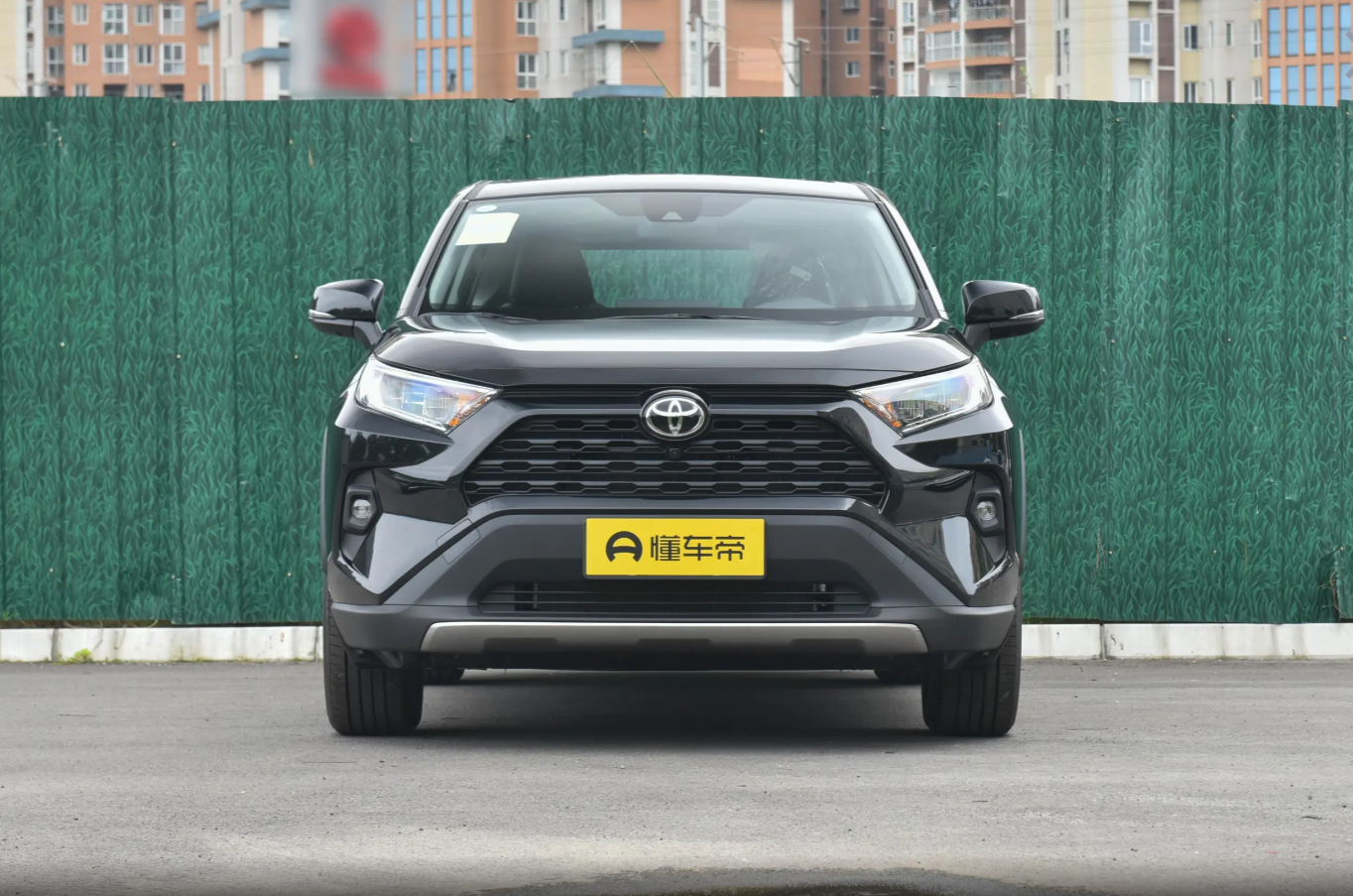 23款二手RAV4荣放9万左右能看，怎么选？有啥优缺点？今天跟大家聊一聊2023款的丰田荣放。可能有