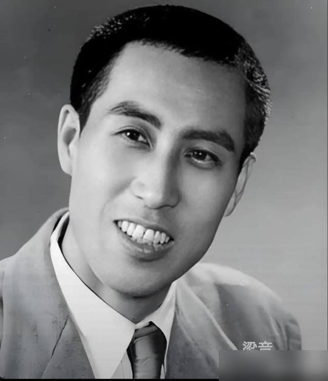 1962年，文化部按周总理倡议，评了22位新中国人民演员，俗称22大明星。他