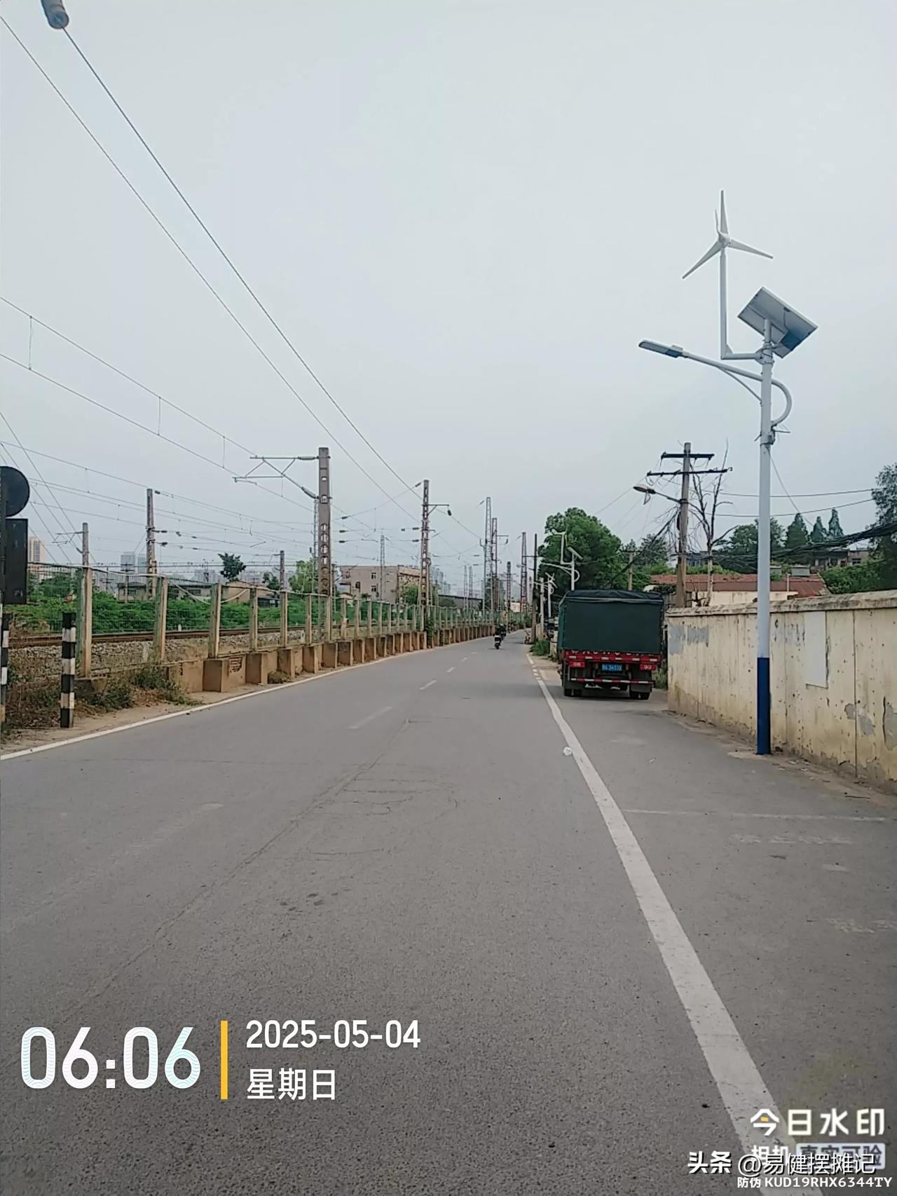 我去了白沙四路万科，怕撵，又经过武南涵洞南湖大道，去了周店两天在周店的“小火”