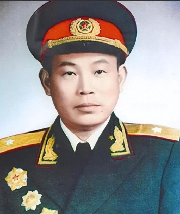 1953年，西康军区司令员刘忠，听说母亲尚在人世，当即带着妻子回家探亲，可到家后