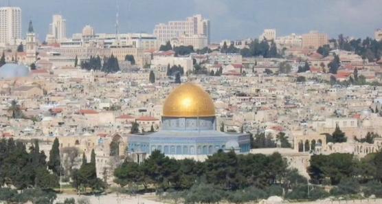 以色列原来并不是看上今天的应许之地，他们选了很多地方。非洲乌干达曾是英国给他们选