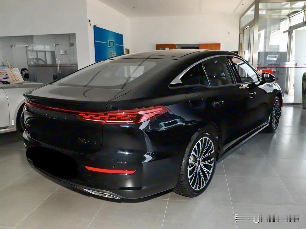 兰海高速一小车定速巡航故障刹车失灵，时速115狂奔490公里直至燃油耗尽，交警开