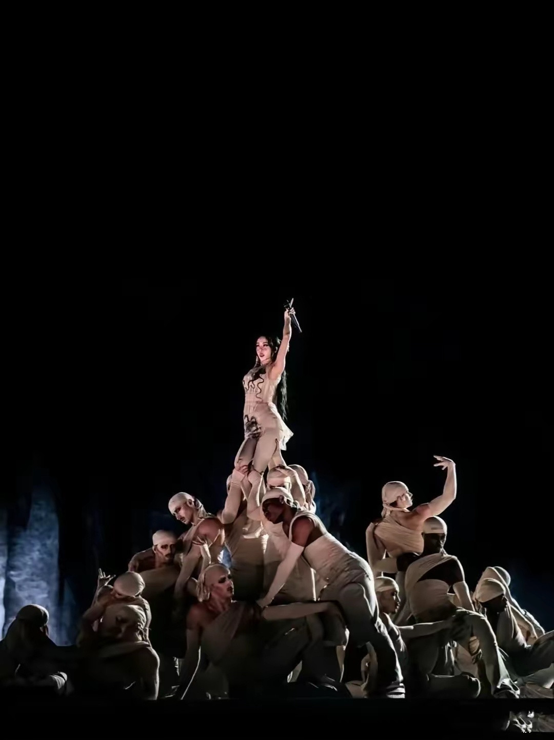 蔡依林演唱会遭举报，这风格着实够独特，关于被举报，你们怎么看？