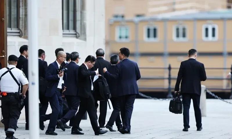 中美瑞典首日会谈结束特朗普施压中国开放市场美国财政部发言人28日说，美国和