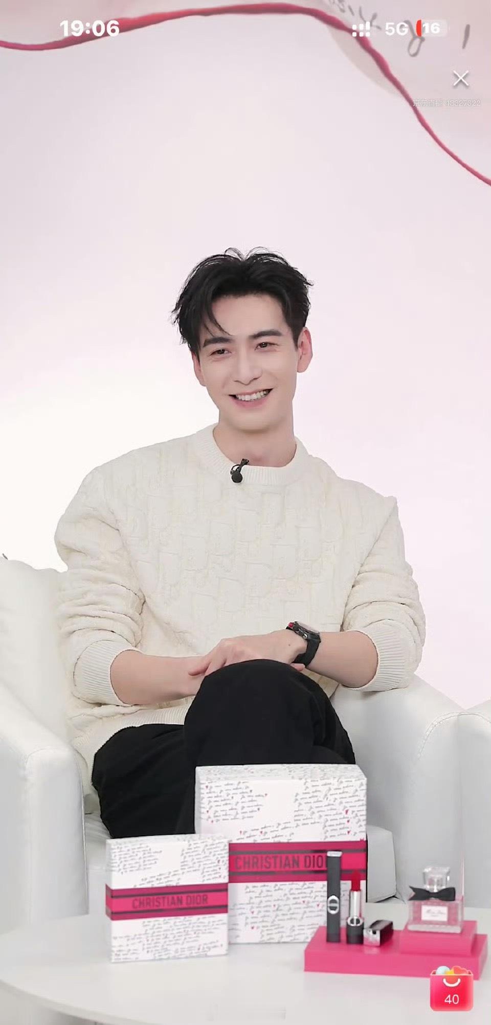 陈星旭直播状态太好了吧，温润如玉落落大方侃侃而谈的翩翩公子。