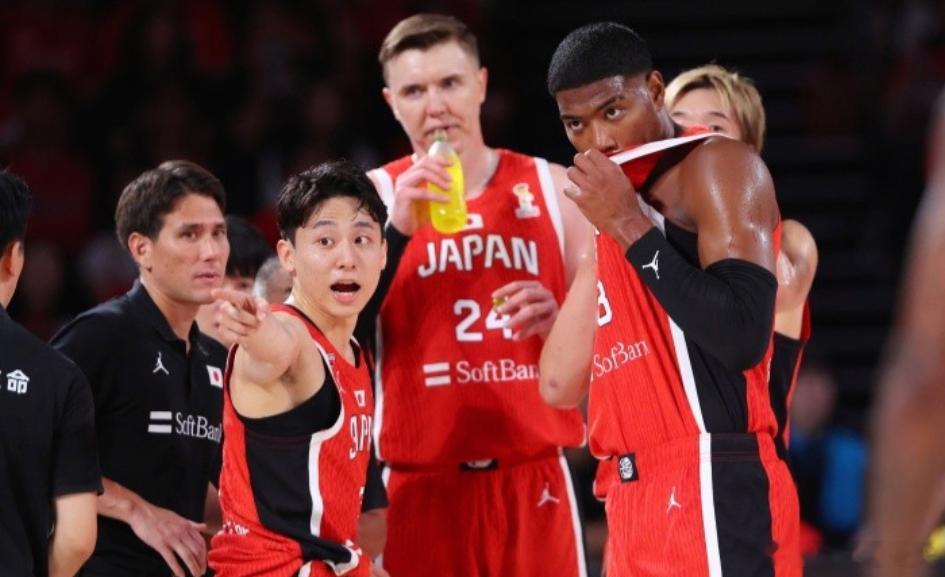 虽然输给日本男篮，但在亚洲未来依然是中国男篮的，理由如下。1、中国有1名NBA球员，6名NCAA球员