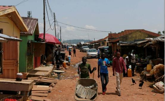 为什么非洲一直没发展起来？我来讲一个实例：非洲第一大国，尼日利亚，人口2.5亿。