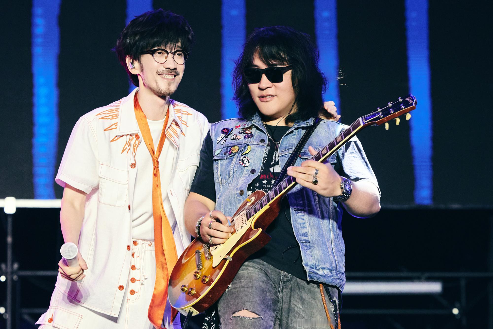 周传雄把东坡词唱进荆州夜色周传雄唱国风曲还是太夯了千年荆州承载千年文脉底蕴，周